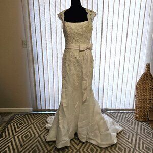 This Zurc White Embroidred Lace Beaded Pink Sash Wedding Dress 10